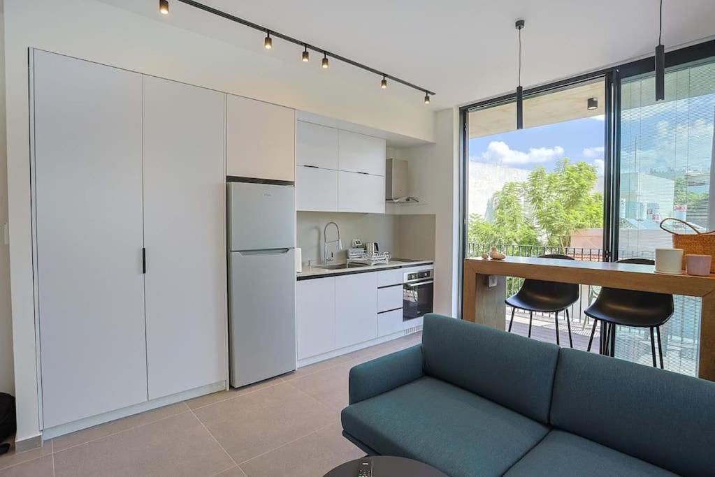 Luxury Flat 526 Apartment *